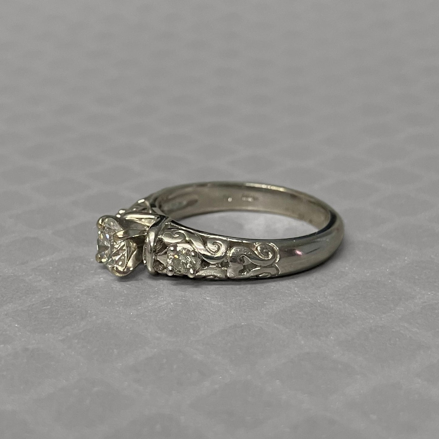 Preowned White Gold and Diamond Engagement Ring