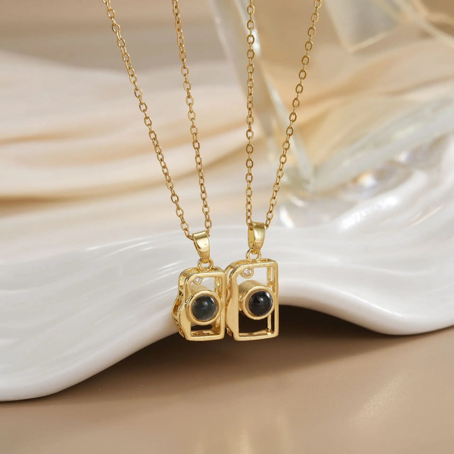 SunMoon™ Magnetic Couple Necklace 🌞🌙💖 Always Drawn Together
