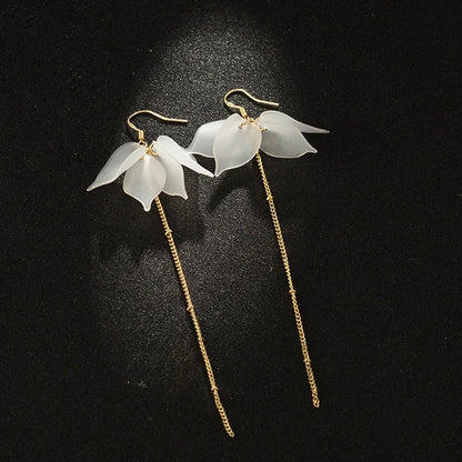2022 New Trend Simulation Pearl Long Earrings Women's Flower Rhinestone Wedding Pendant Earrings Fashion Korean Jewelry Earrings