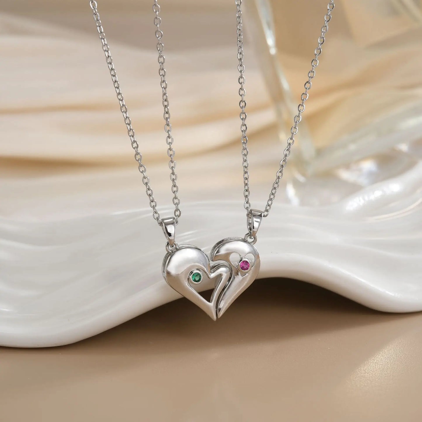 SunMoon™ Magnetic Couple Necklace 🌞🌙💖 Always Drawn Together