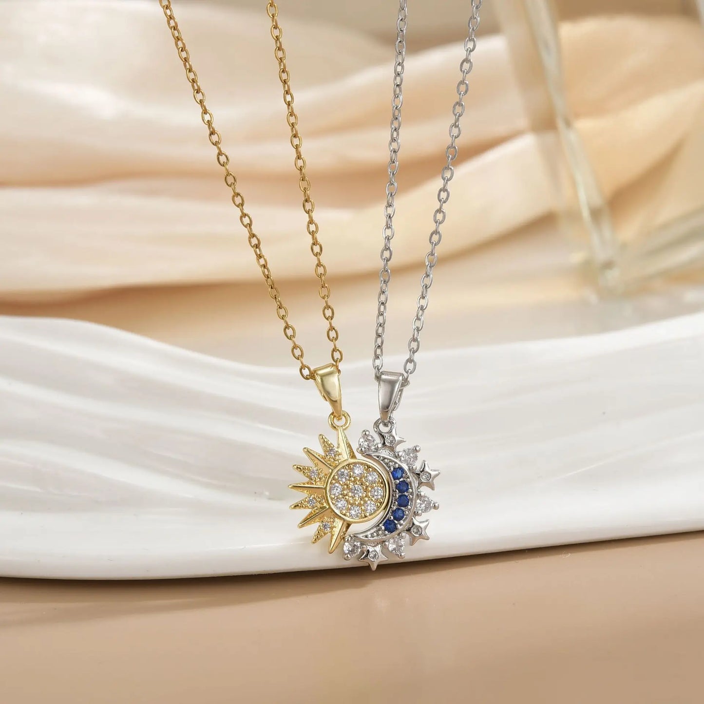 SunMoon™ Magnetic Couple Necklace 🌞🌙💖 Always Drawn Together
