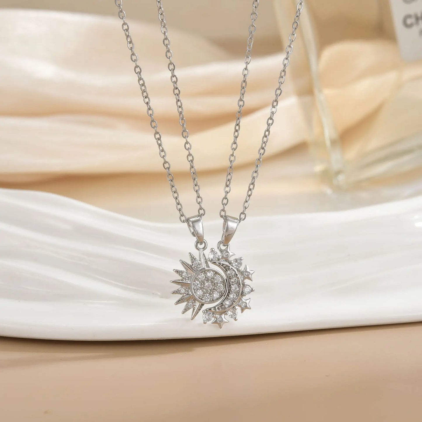 SunMoon™ Magnetic Couple Necklace 🌞🌙💖 Always Drawn Together