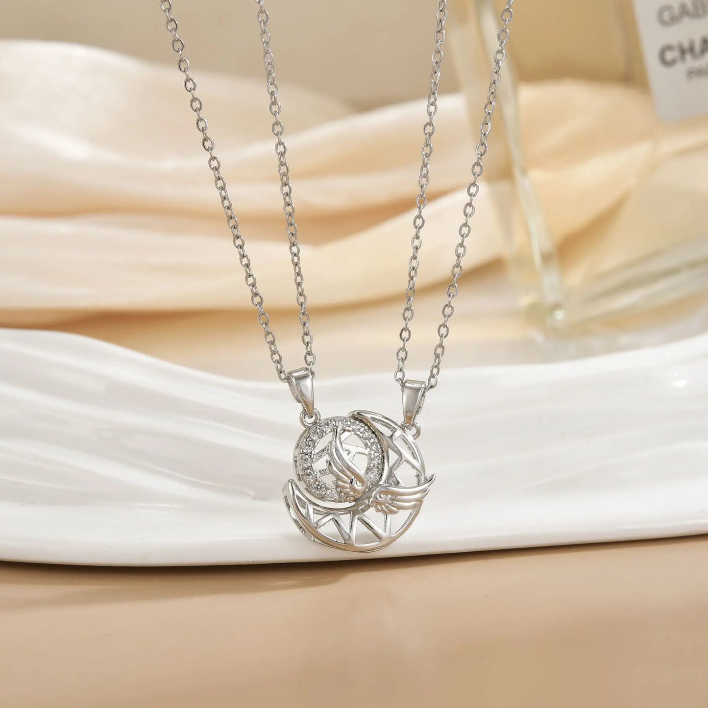 SunMoon™ Magnetic Couple Necklace 🌞🌙💖 Always Drawn Together