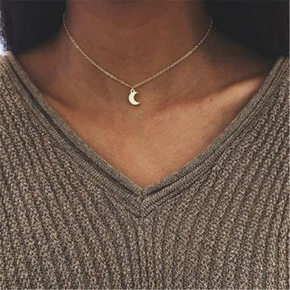 Endearing Three Layer Three Pendant Golden Metal Necklace