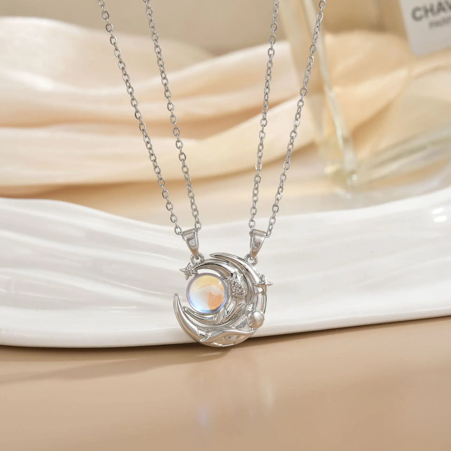 SunMoon™ Magnetic Couple Necklace 🌞🌙💖 Always Drawn Together