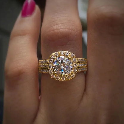 Huitan Trendy Brilliant Cubic Zirconia Engagement Ring