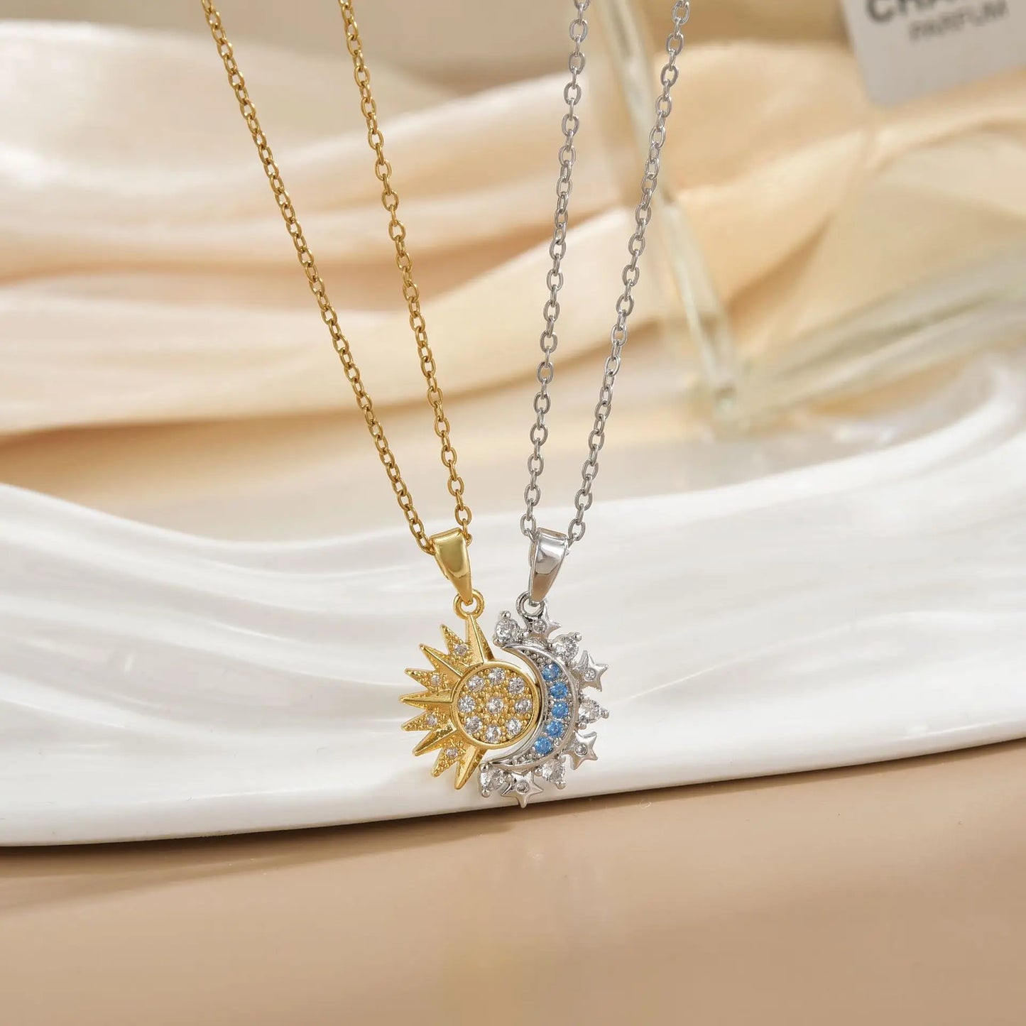 SunMoon™ Magnetic Couple Necklace 🌞🌙💖 Always Drawn Together