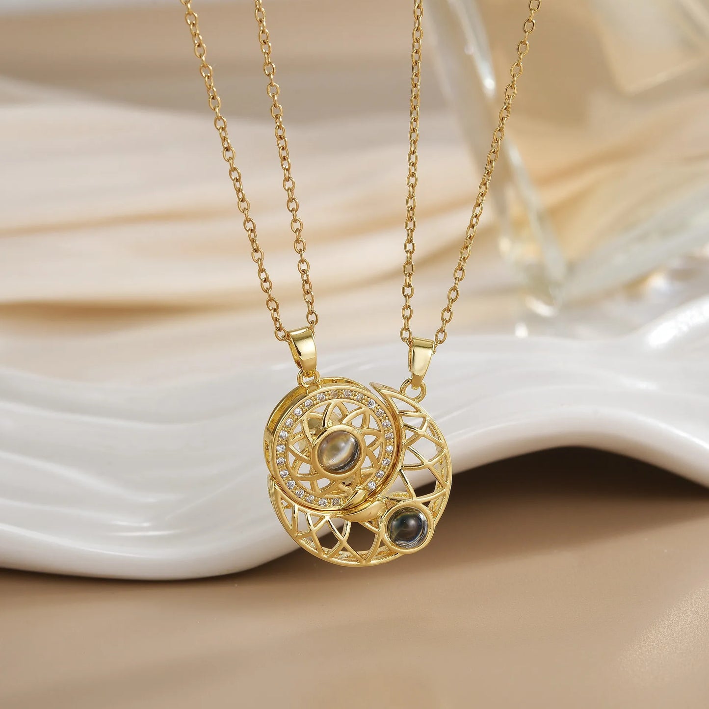 SunMoon™ Magnetic Couple Necklace 🌞🌙💖 Always Drawn Together