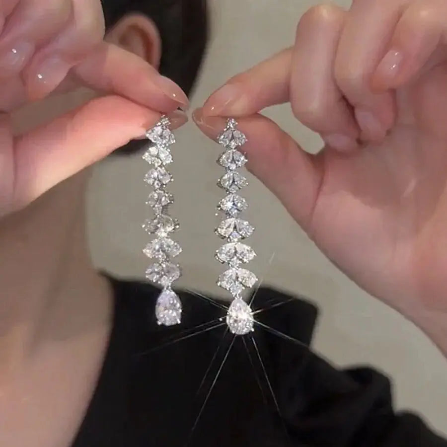 Sparkling Zircon Christmas Tree Drop Earrings For Women Trendy Xmas Tree Plant Dangle Earrings New Year Festival Party Jewelry